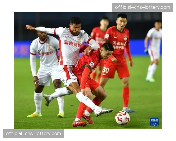 长春亚泰 vs 河南队比赛因天气原因延期，具体时间待定